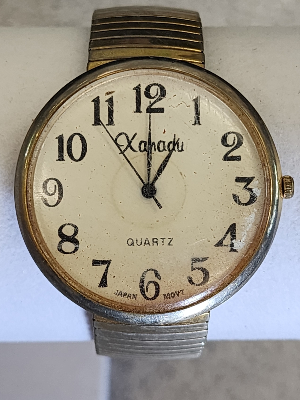 Vintage Xanadu Easy Read Quartz Watch Gold Silver Stretch Band